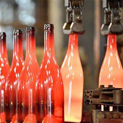 kaufen Anpassbare Bierflaschen- und Weinflaschen-Produktionsausrüstung für 380V Glasflaschen online manufacture