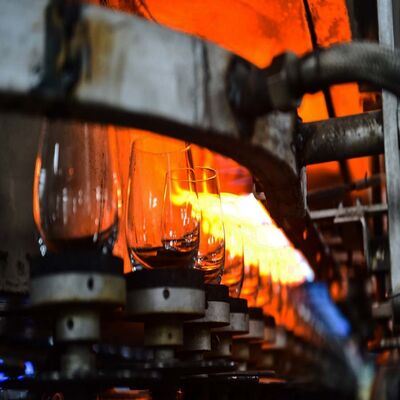 kaufen 60TPD-Tischgläser-Produktionslinie Klarer Becher für den täglichen Gebrauch online manufacture